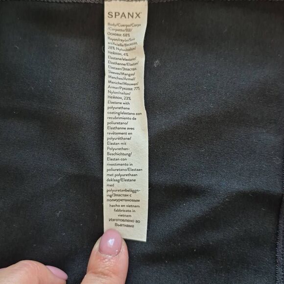 SPANX Faux Leather Convertible Black Coat Drape Front Jacket Size XS - Picture 9 of 9